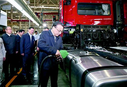 李克強(qiáng)來(lái)湖北的5個(gè)小時(shí)給專(zhuān)用汽車(chē)帶來(lái)了什么